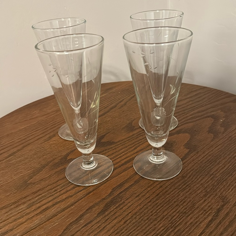 Princess House Set of 4 Pilsner glasses